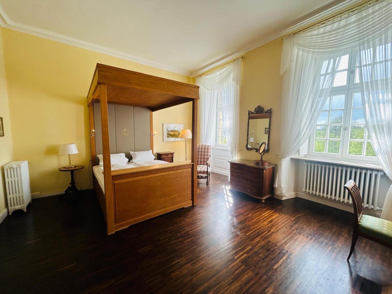 Hotel Schloss Hoehnscheid Bad Arolsen Kültér fotó